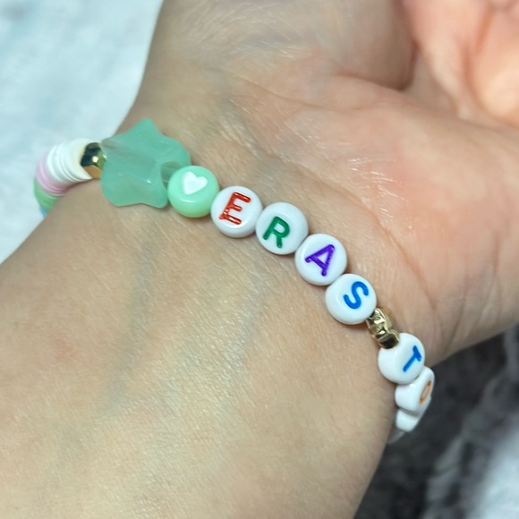 Glow In The Dark Taylor Swift Eras Tour Bracelet - Picture 5 of 8